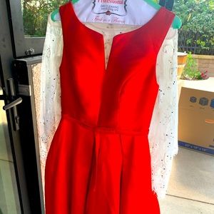 Red Sleeveless Upscale Dress, Size 0-2